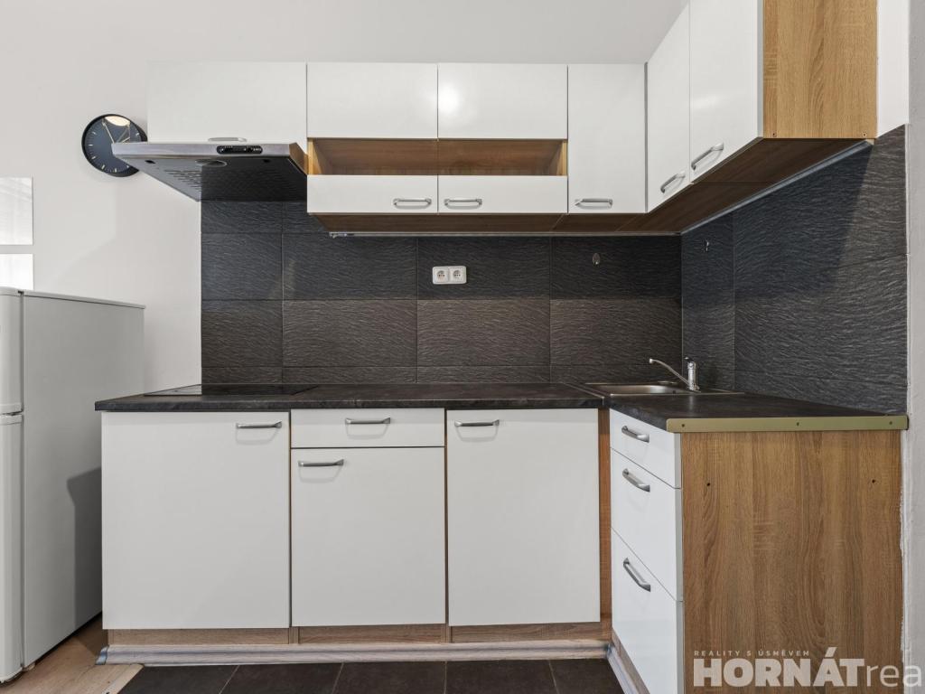 Pronájem bytu 1+kk 28 m2