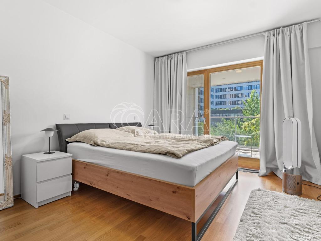 Pronájem bytu 3+kk 93 m2