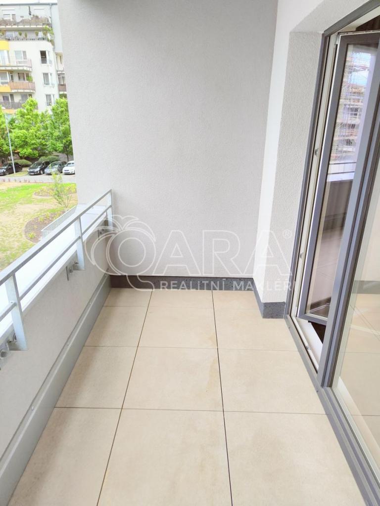 Prodej bytu 1+kk 32 m2, Praha – náhled fotky 12
