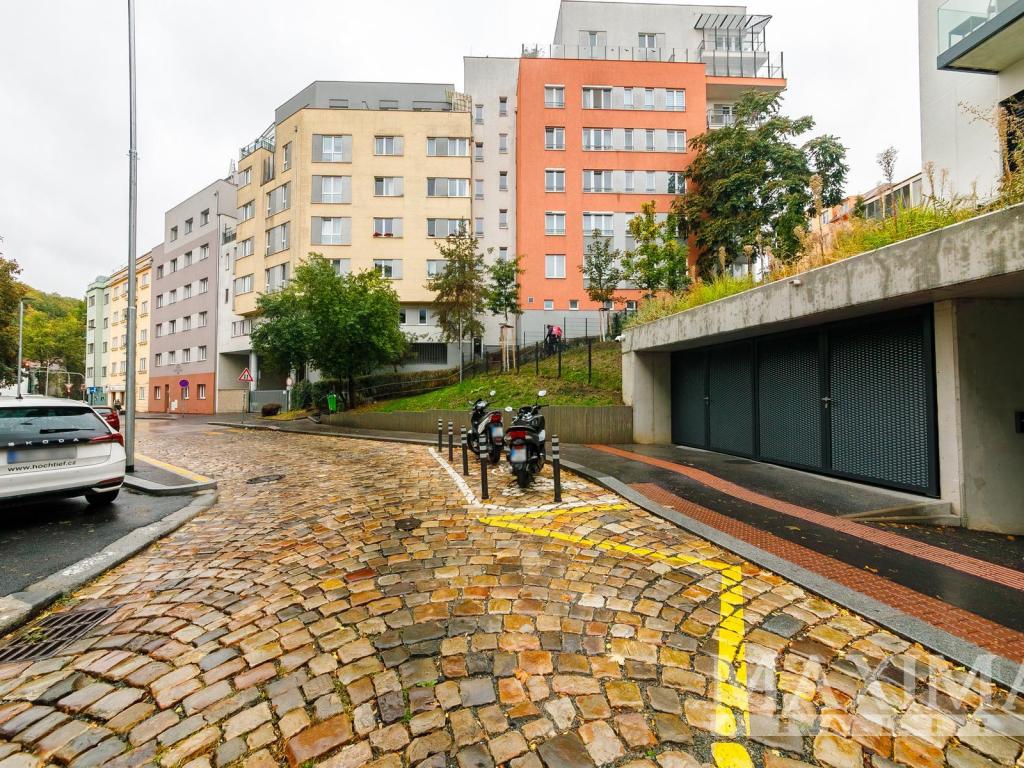 Prodej bytu 1+kk 36 m2, Praha – náhled fotky 30