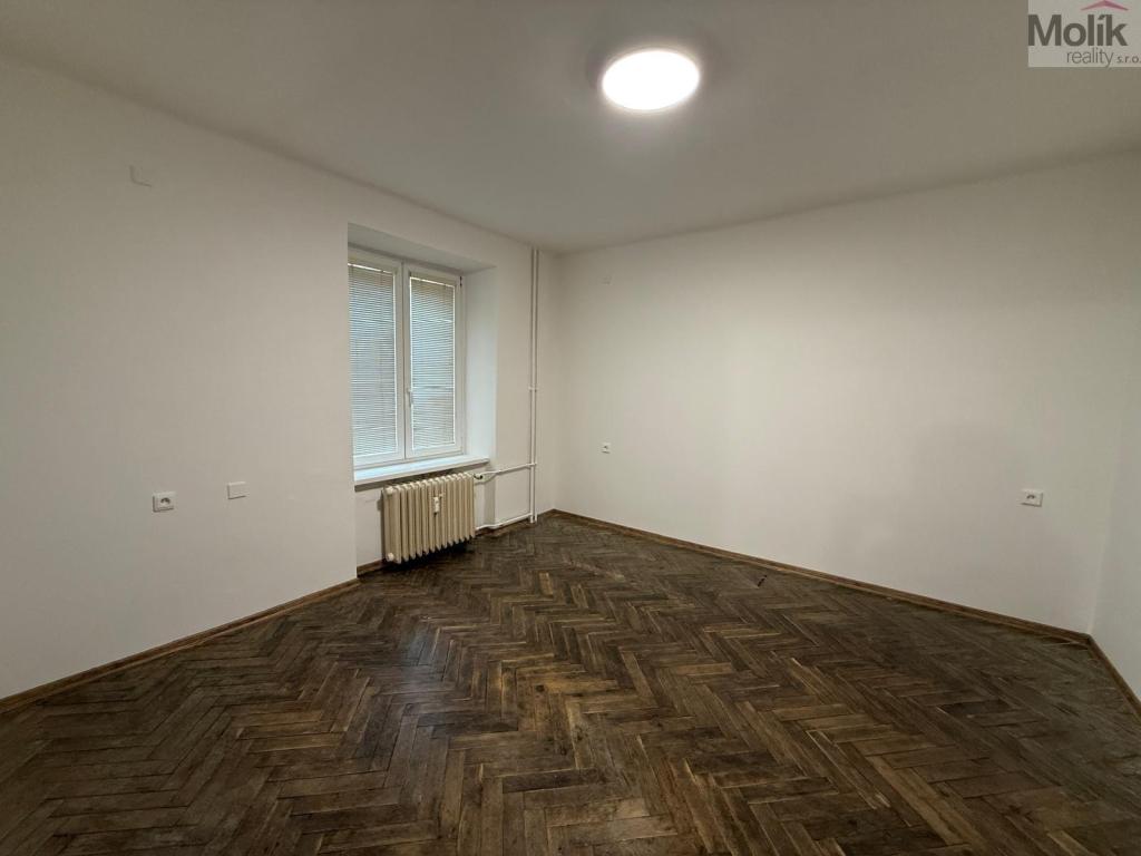Pronájem bytu 1+1 35 m2