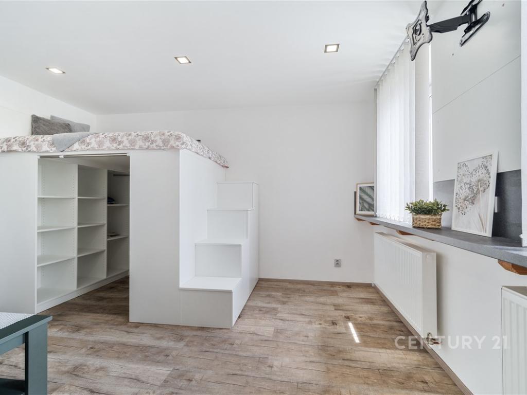 Pronájem bytu 1+1 52 m2