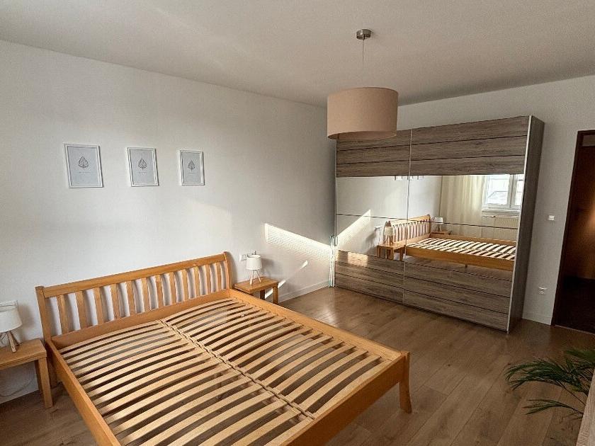 Pronájem bytu 1+1 52 m2