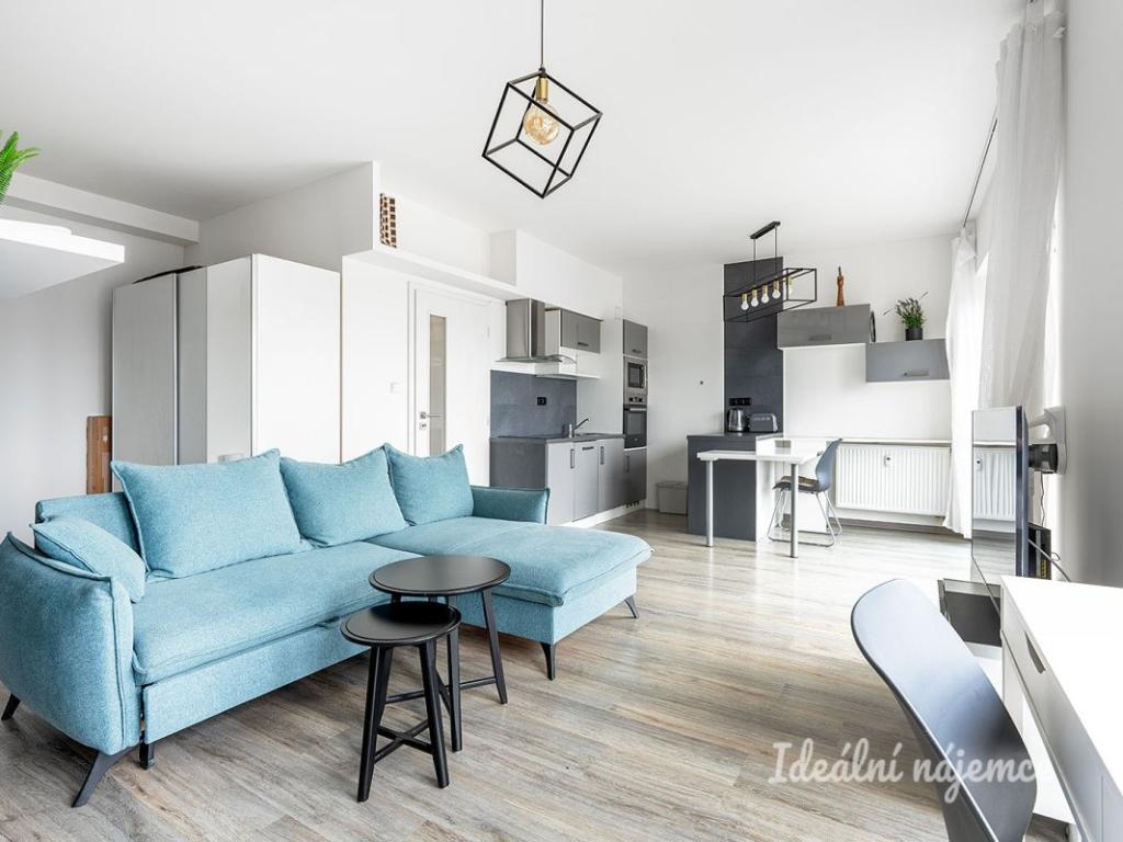 Pronájem bytu 1+kk 40 m2