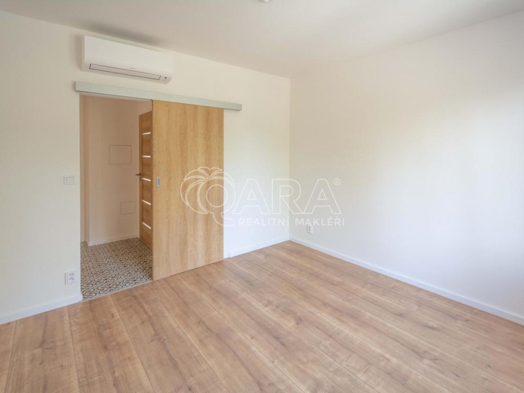 Pronájem bytu 2+kk 45 m2, Praha – náhled fotky 7
