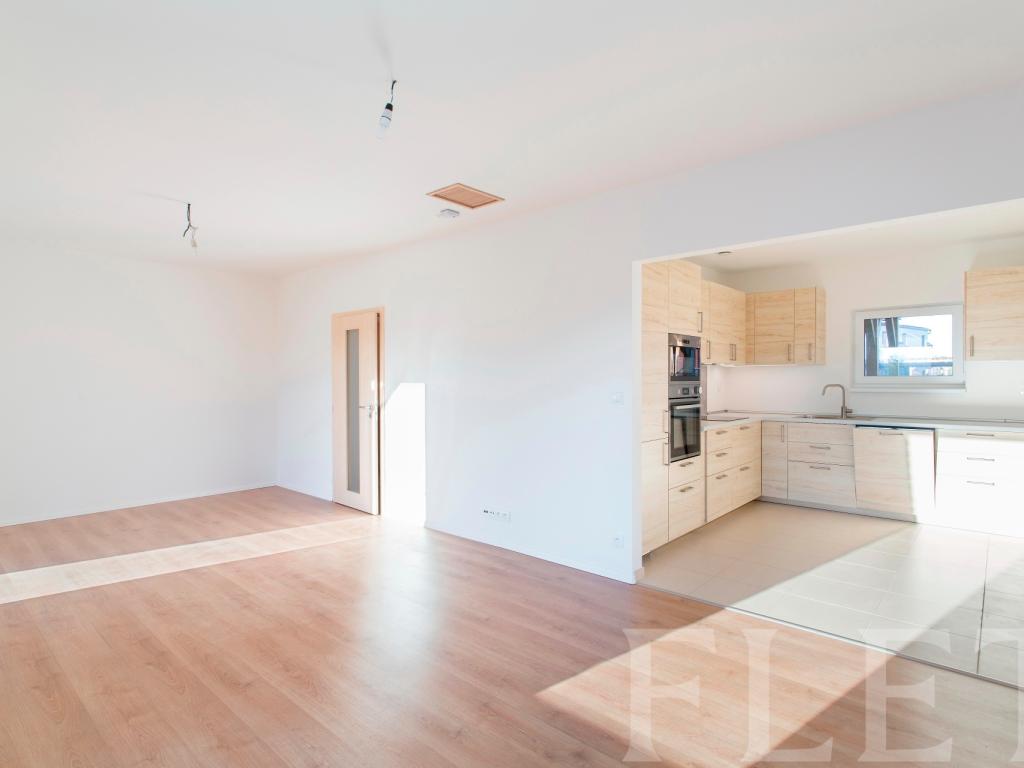 Prodej domu 96 m2, Zlonín – náhled fotky 3