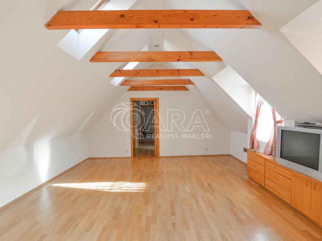 Pronájem bytu 4+1 136 m2