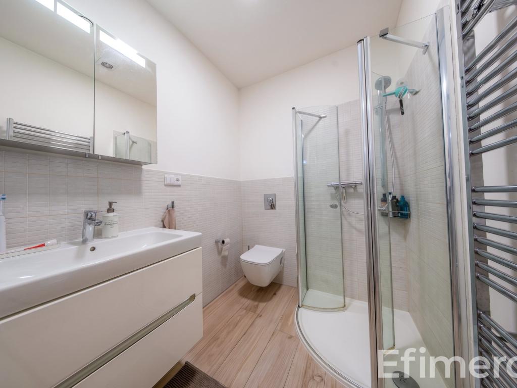 Pronájem bytu 2+kk 40 m² – pohled 5