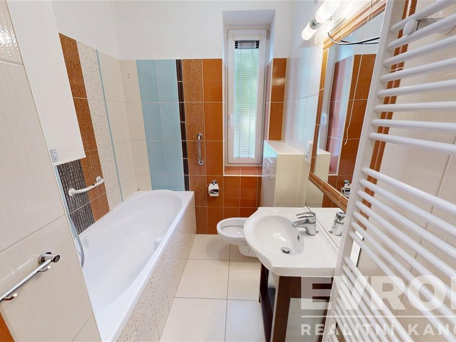 Pronájem bytu 2+kk 52 m2