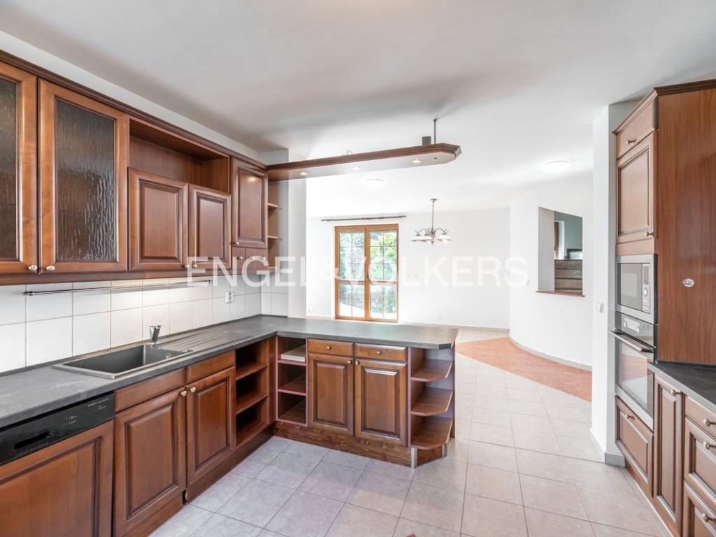 Pronájem domu 384 m2