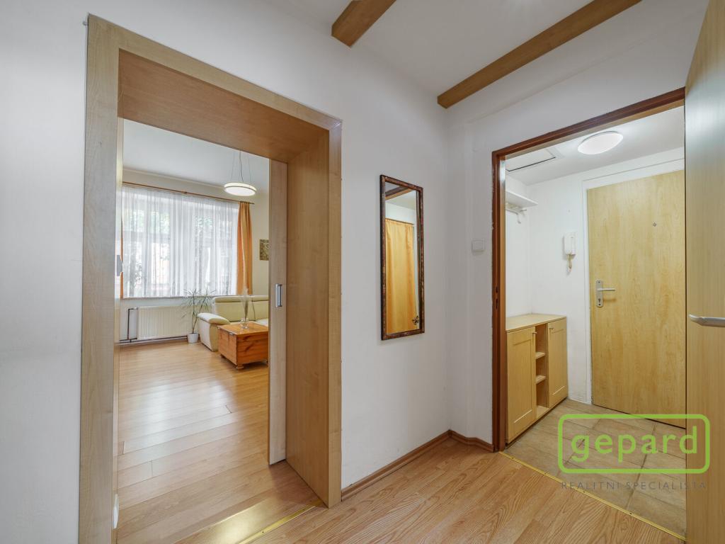 Prodej bytu 1+1 37 m2, Karlovy Vary – náhled fotky 9