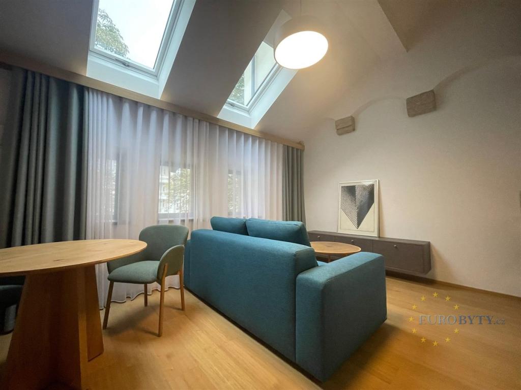 Pronájem bytu 1+kk 40 m2