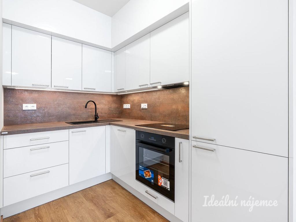Pronájem bytu 2+kk 52 m2