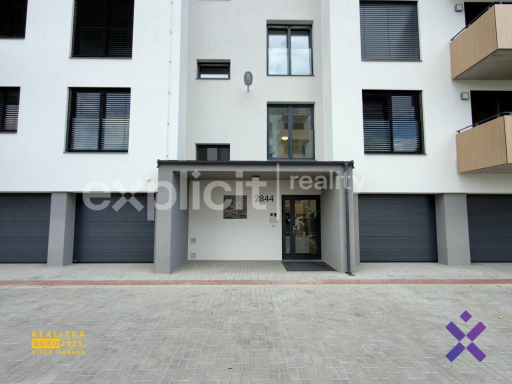 Pronájem bytu 1+kk 33 m2, Uherský Brod – náhled fotky 13