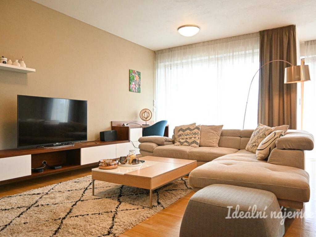 Pronájem bytu 3+kk 121 m2
