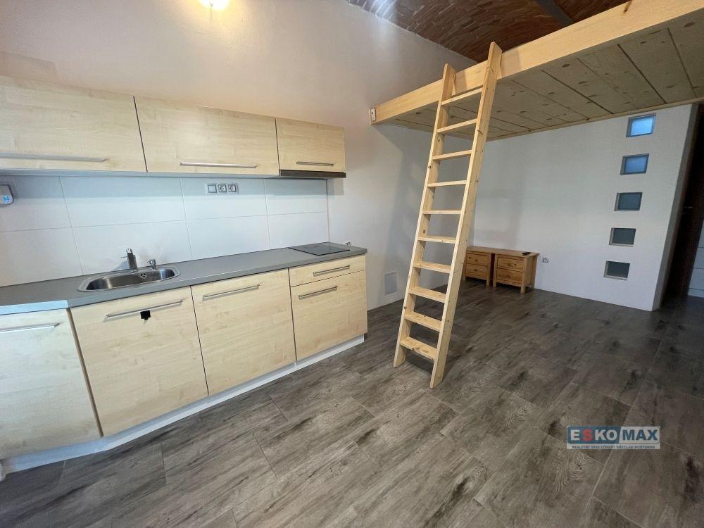 Pronájem bytu 1+kk 26 m2