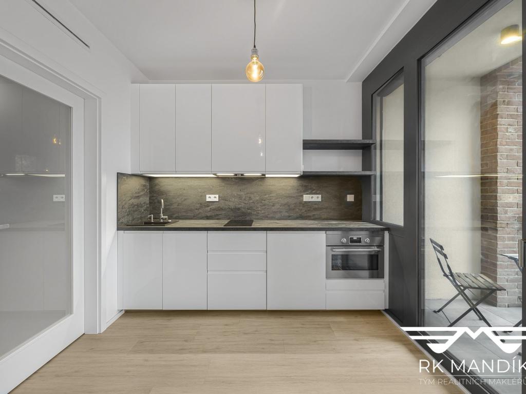 Pronájem bytu 1+kk 28 m2