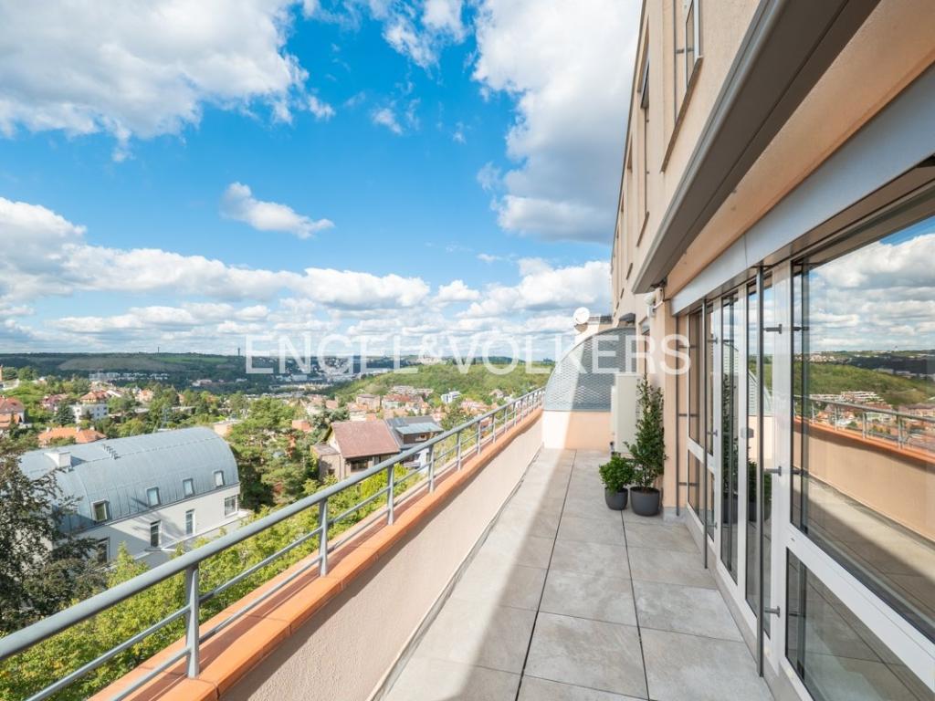 Pronájem bytu 4+kk 131 m2