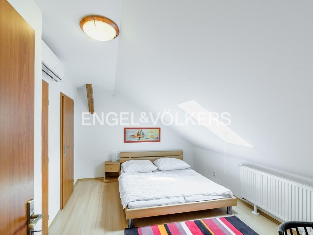 Pronájem bytu 3+kk 127 m2