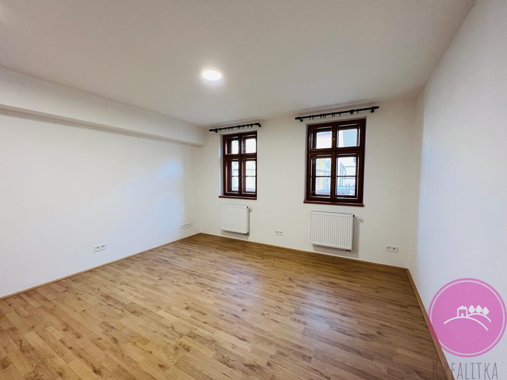Pronájem bytu 1+kk 40 m2