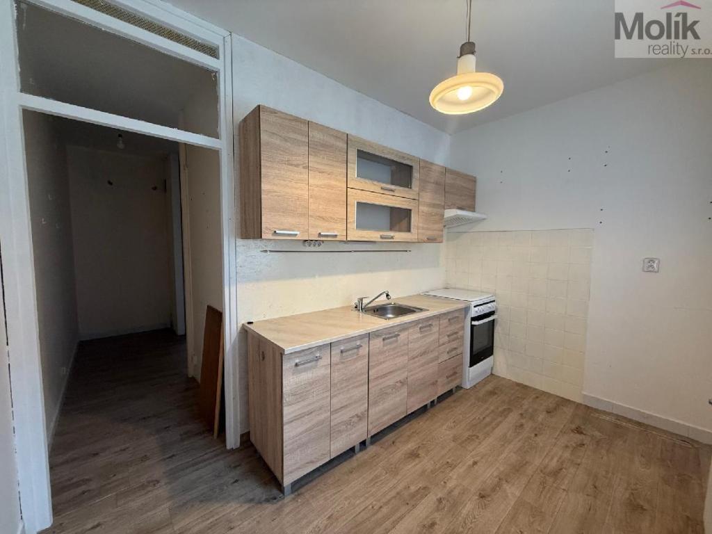Pronájem bytu 1+1 35 m2