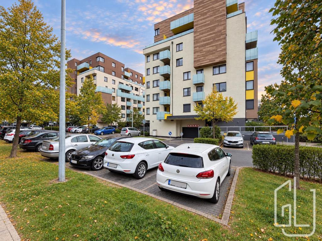 Prodej bytu 2+kk 74 m2, Praha – náhled fotky 16