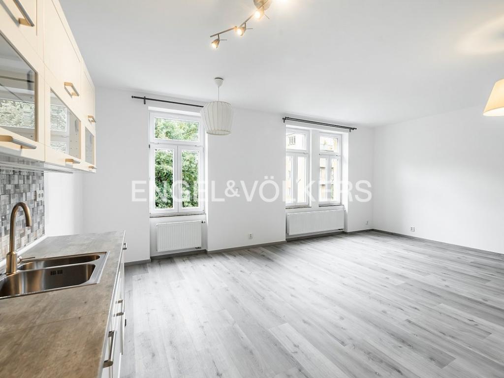 Pronájem bytu 2+kk 63 m2