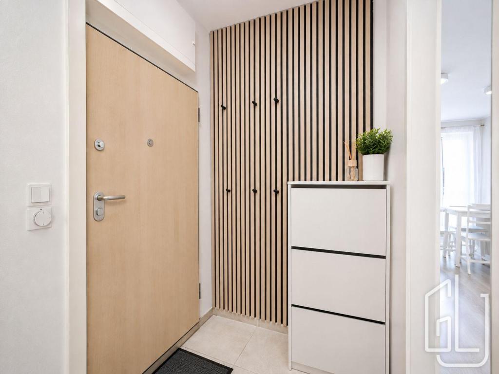 Pronájem bytu 1+kk 32 m2, Praha – náhled fotky 10