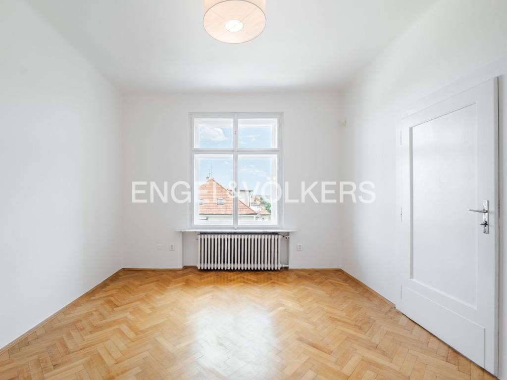 Pronájem bytu 5+1 146 m2, Praha – náhled fotky 8