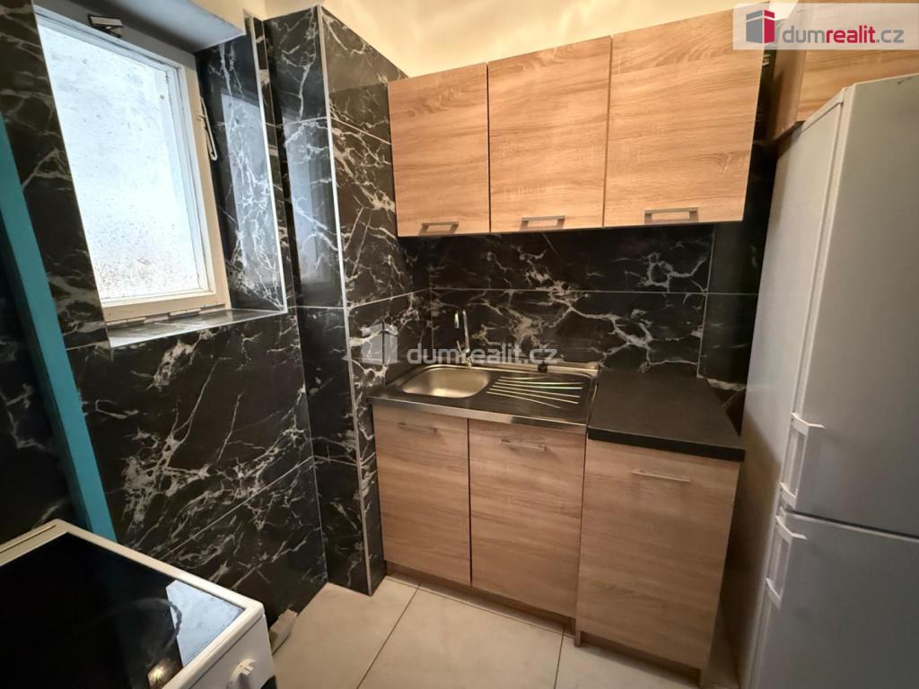 Pronájem bytu 1+kk 35 m2