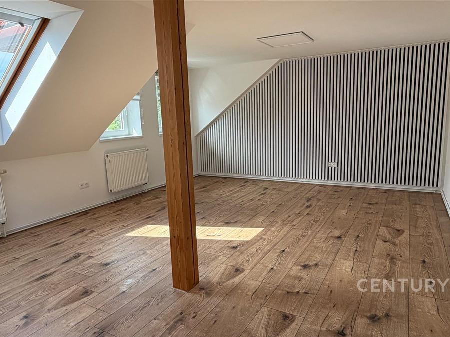 Pronájem bytu 1+kk 65 m2
