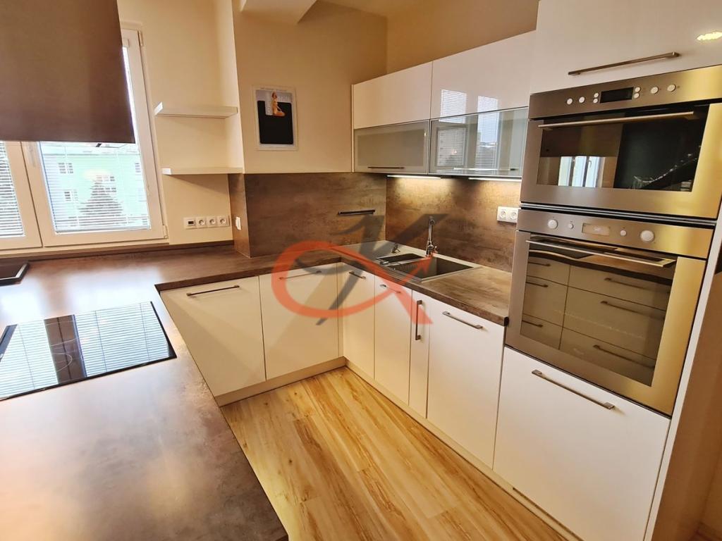Pronájem bytu 2+1 74 m2