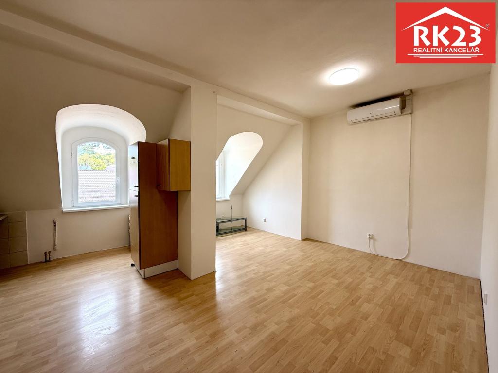 Pronájem bytu 1+kk 34 m2