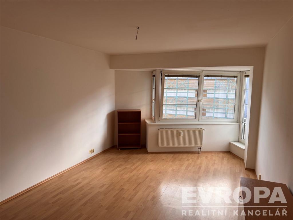 Pronájem bytu 1+kk 35 m2