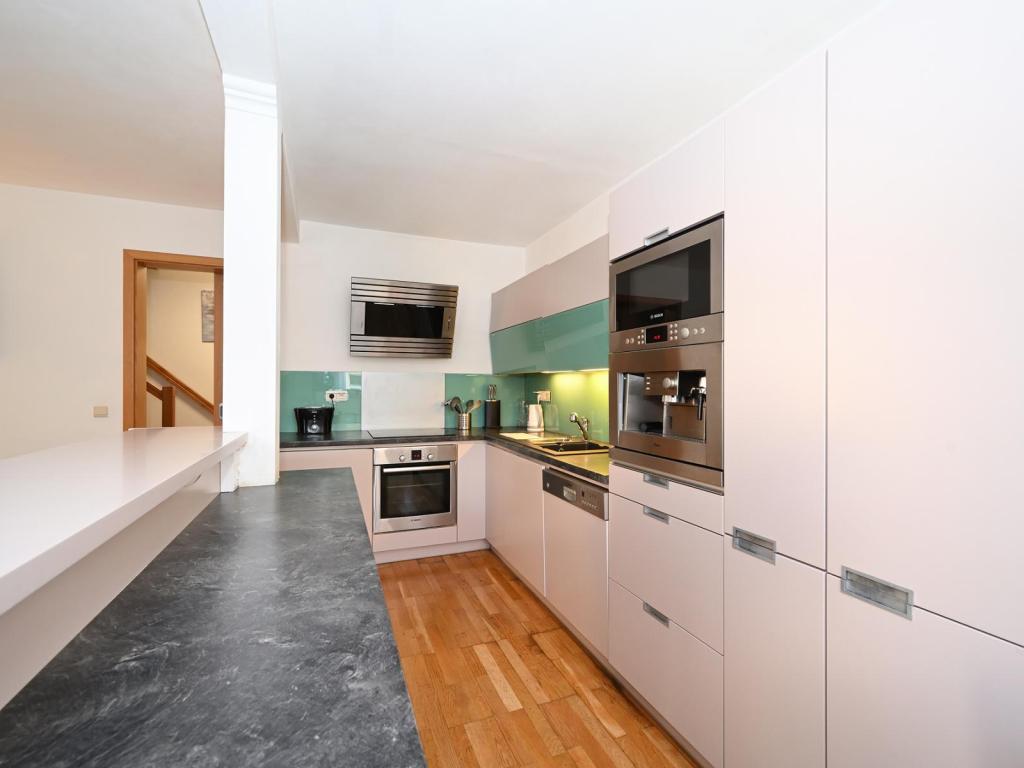 Pronájem bytu 5+kk 186 m2