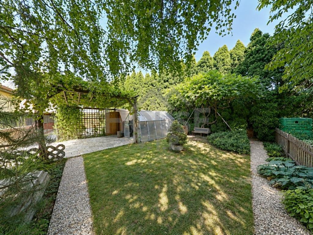 Prodej domu 50 m2, Kněževes – náhled fotky 17