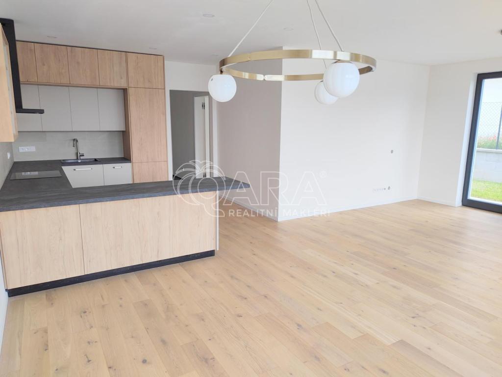 Pronájem bytu 4+kk 106 m2