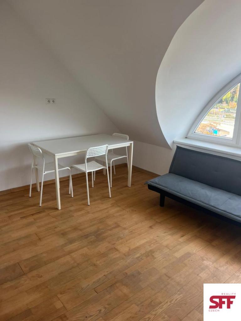 Pronájem bytu 2+kk 37 m2