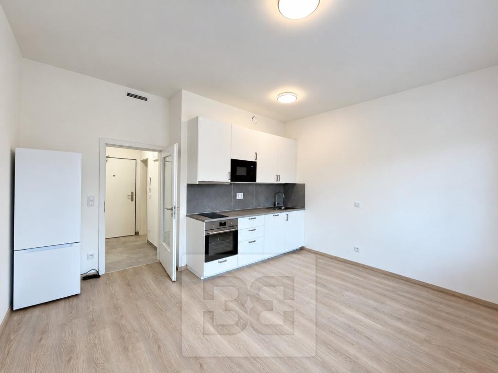 Pronájem bytu 1+kk 27 m2