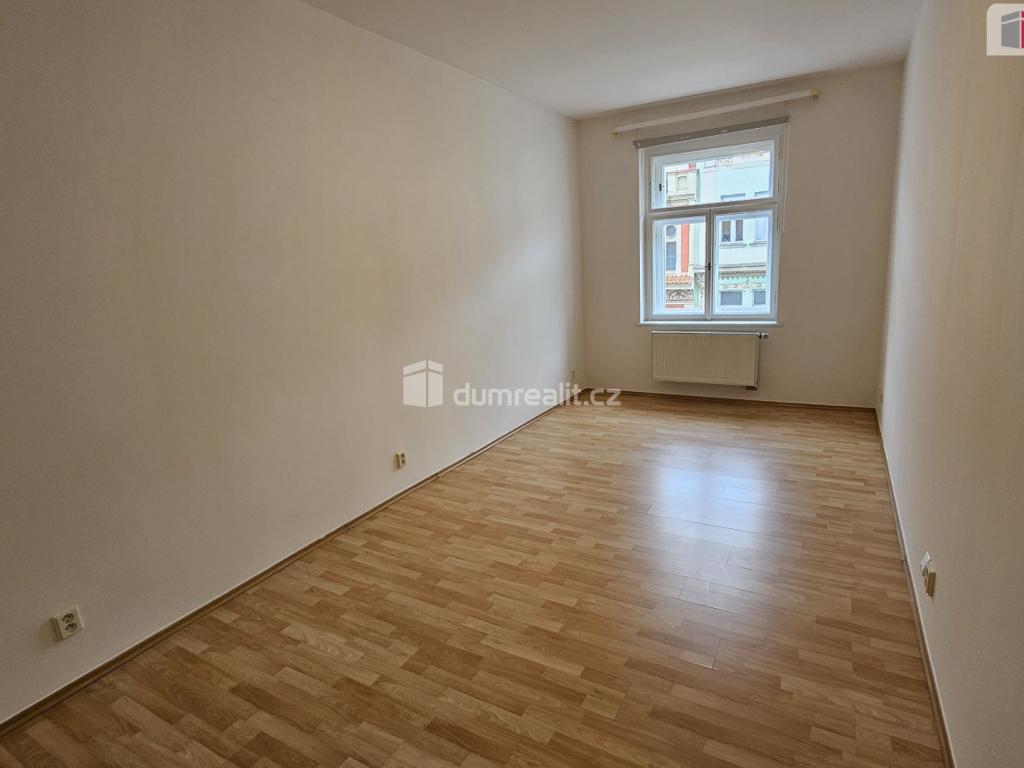 Pronájem bytu 3+kk 85 m² – pohled 5