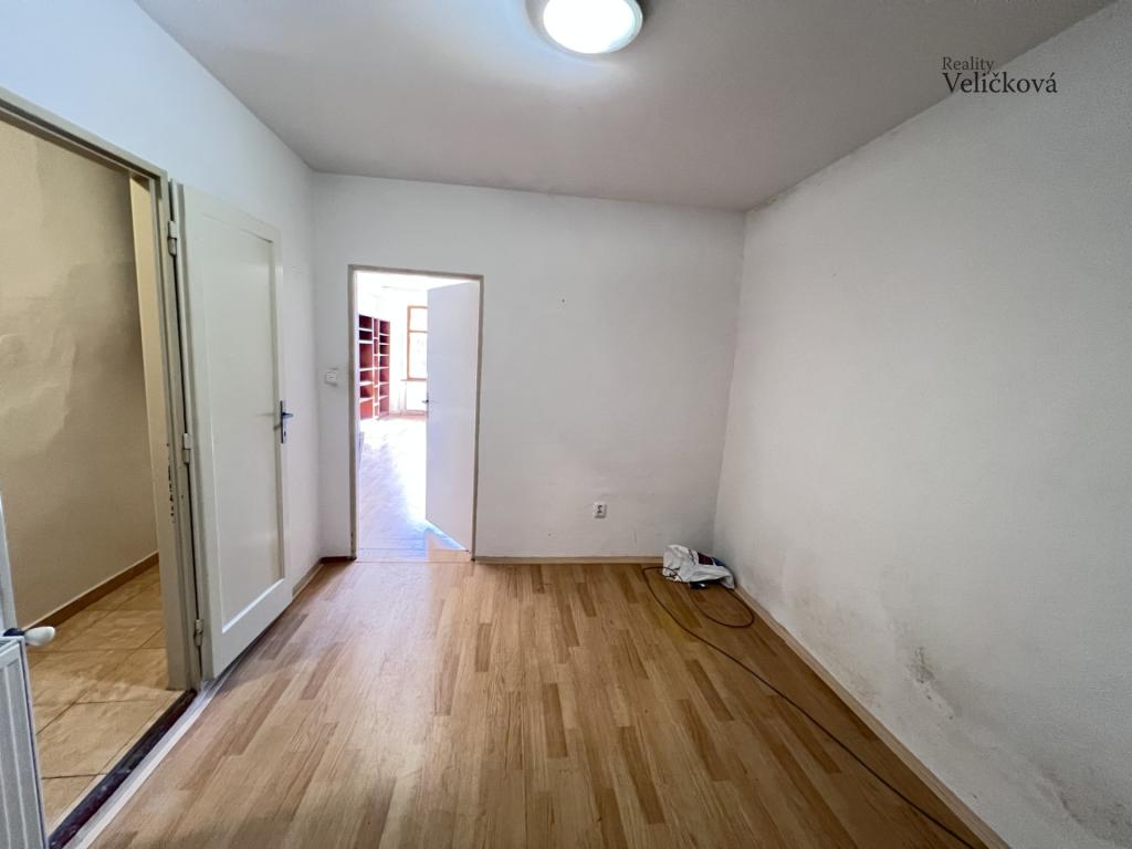 Listing 3