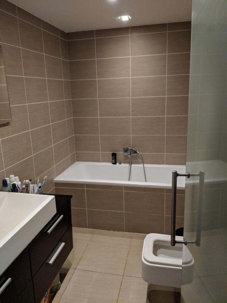 Spolubydleni bytu celý pokoj 173 m2