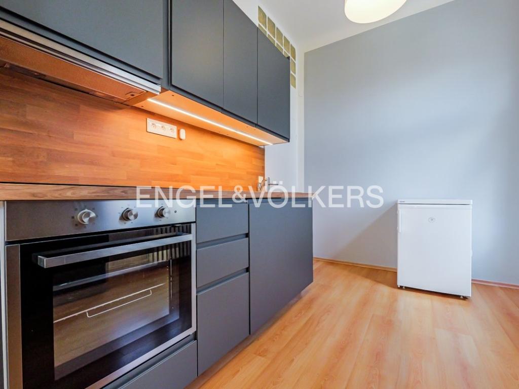 Pronájem bytu 1+kk 37 m2