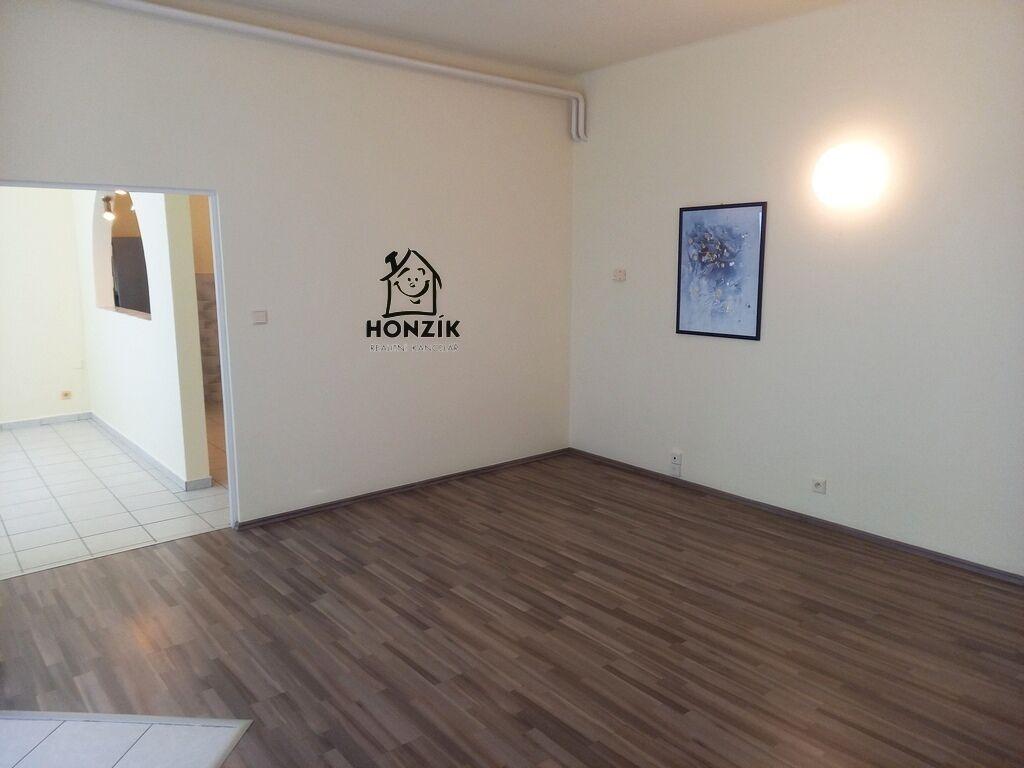 Pronájem bytu 1+1 60 m2