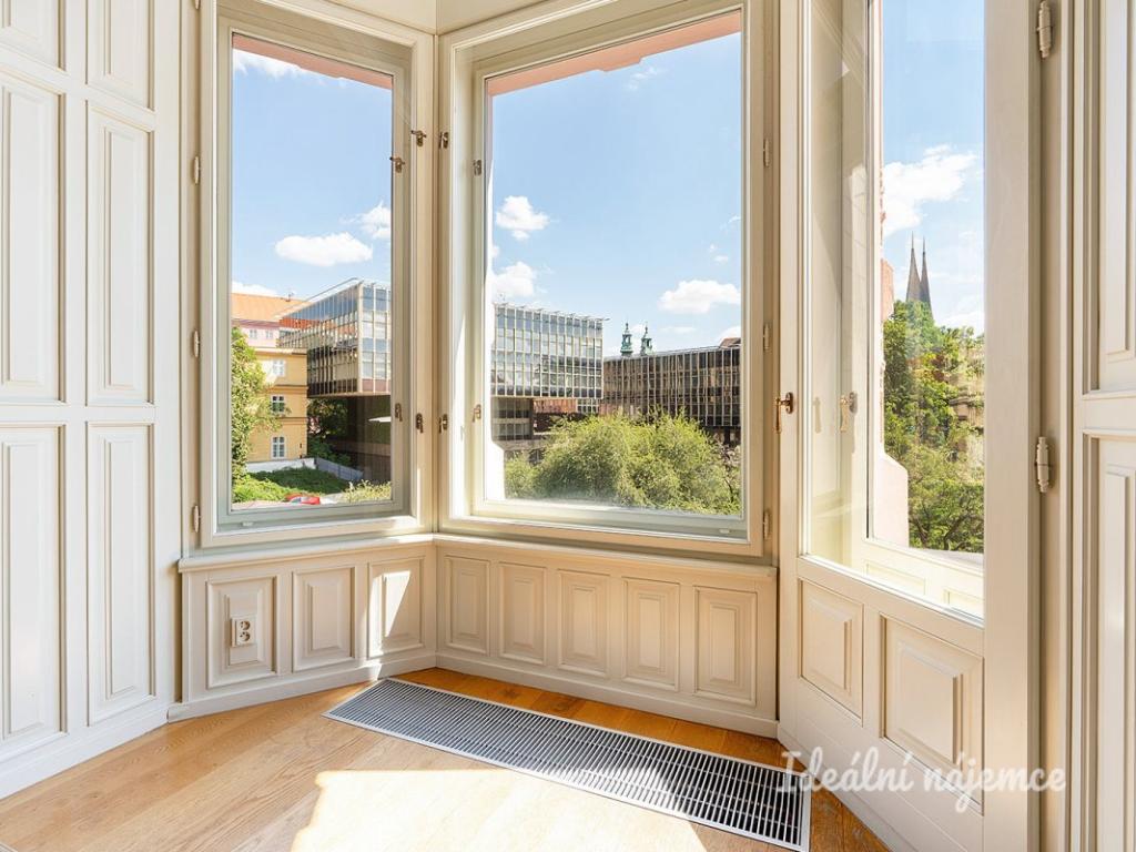 Pronájem bytu 3+kk 94 m2