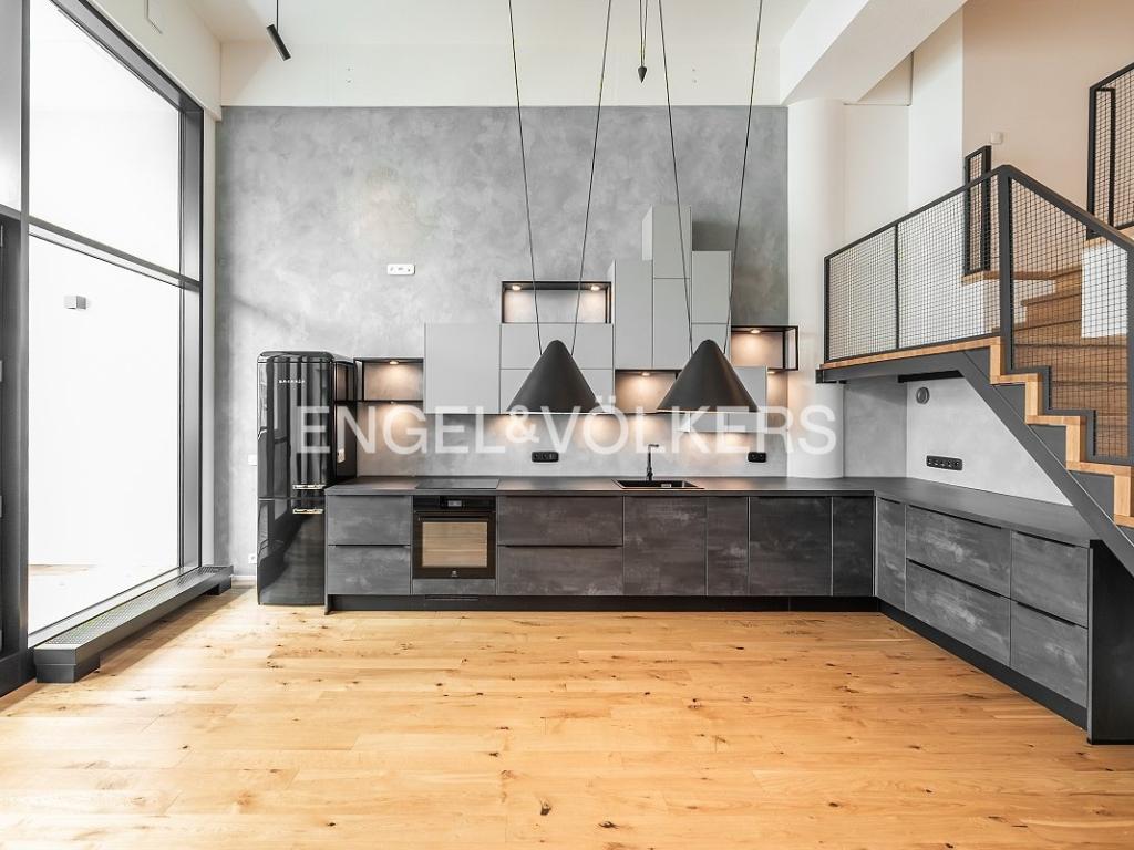 Pronájem bytu 3+kk 105 m² – pohled 2