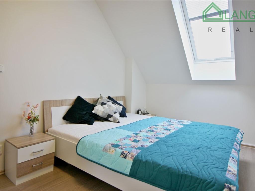 Pronájem bytu 2+kk 63 m2