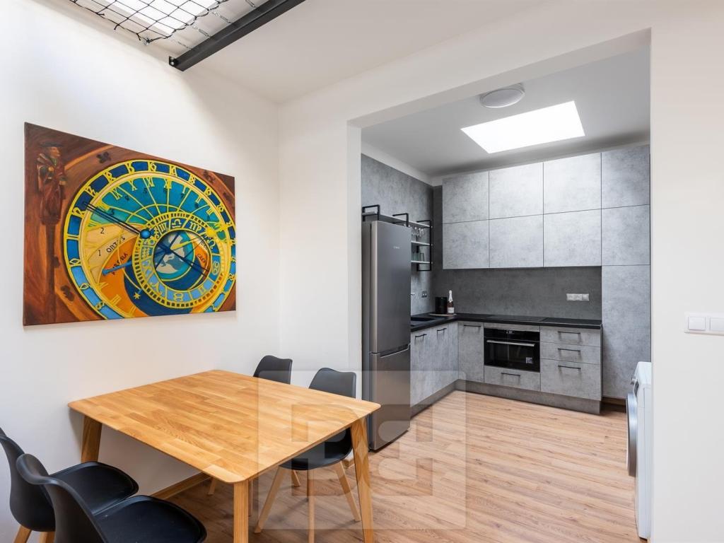 Pronájem bytu 2+kk 60 m2