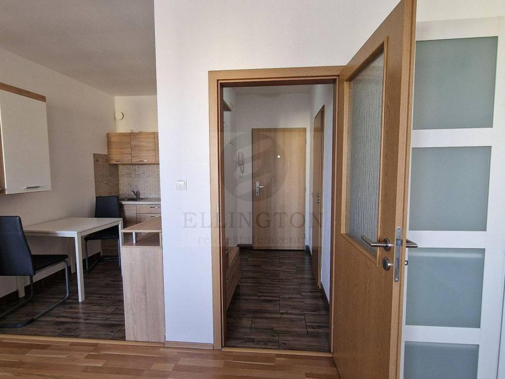 Pronájem bytu 1+kk 35 m2