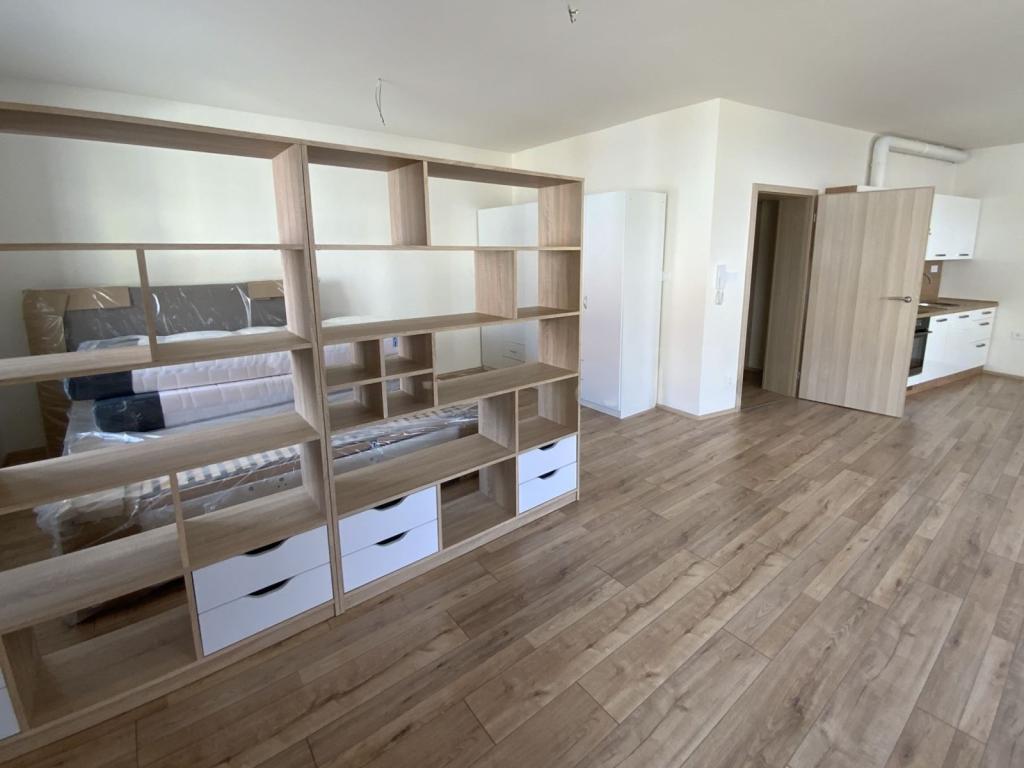 Pronájem bytu 1+kk 65 m2